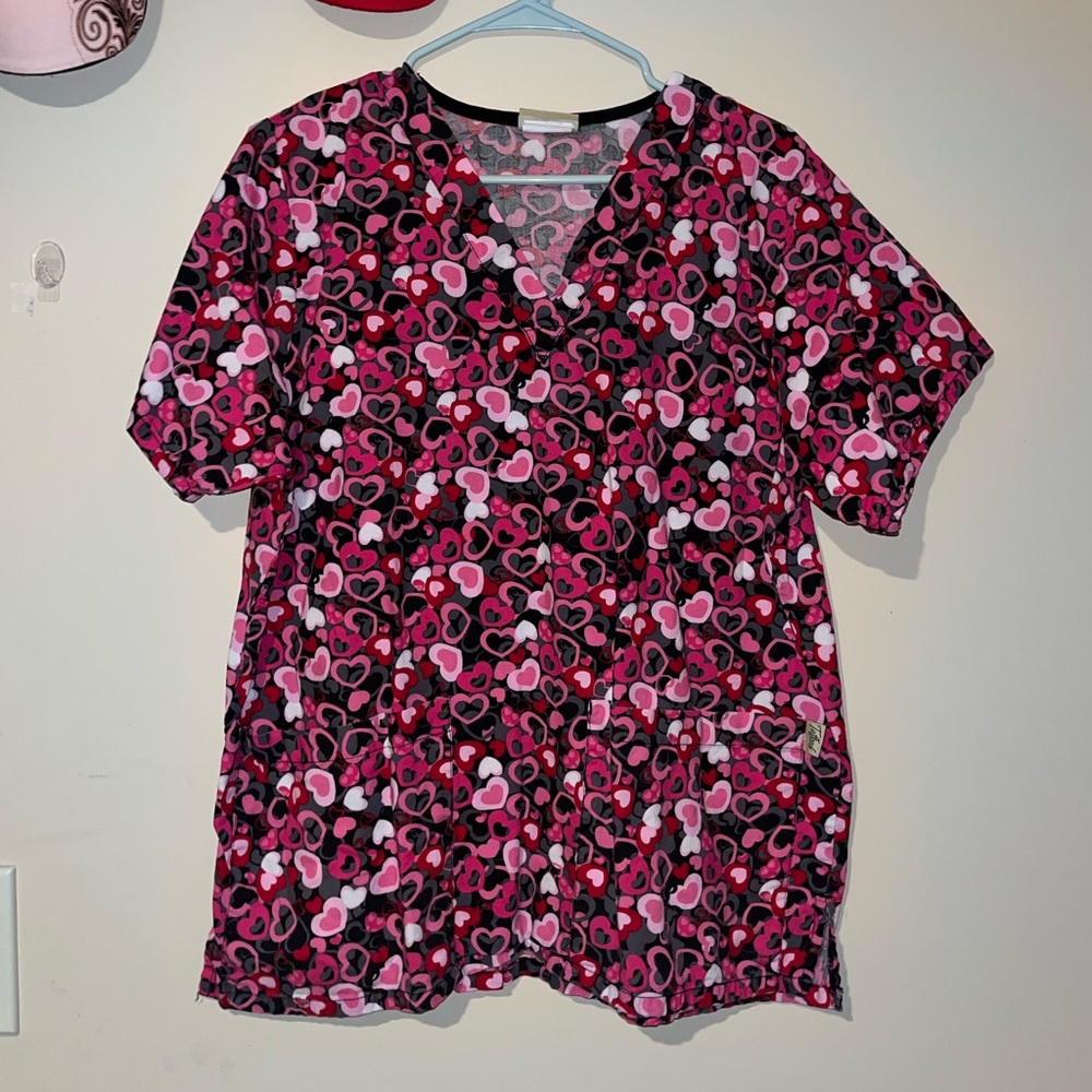 Tafford hearts scrub top